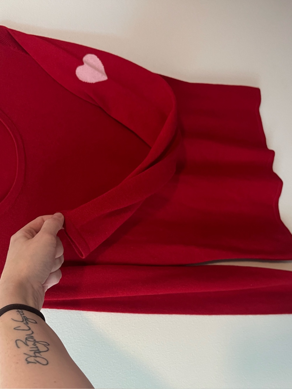 Red Heart Sleeve Silk Cashmere Crewneck Sweater - READ has repair - Medium